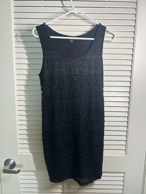 Forever21 Black Lace Overlay Sleeveless Shift Dress